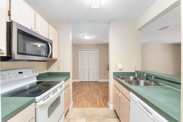 3705 SW 27TH STREET 214, Gainesville, FL 32608