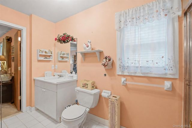 15 Aron Court, Spring Valley, NY 10977