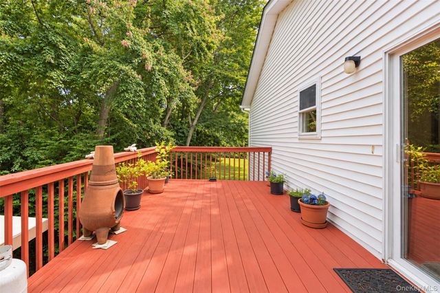 15 Aron Court, Spring Valley, NY 10977