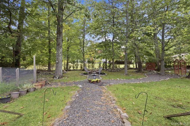 15 Aron Court, Spring Valley, NY 10977