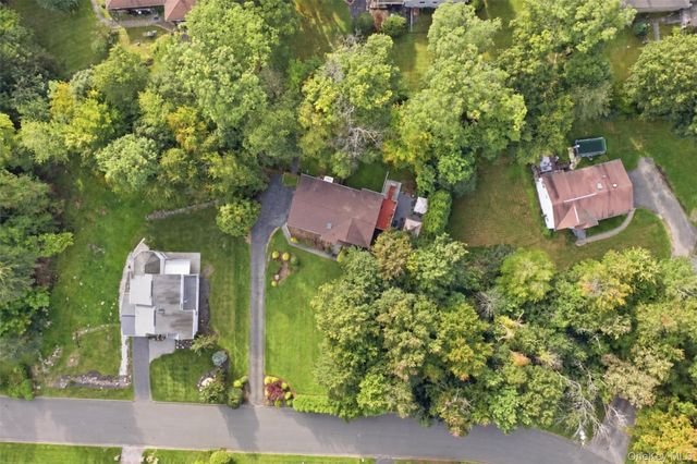 15 Aron Court, Spring Valley, NY 10977