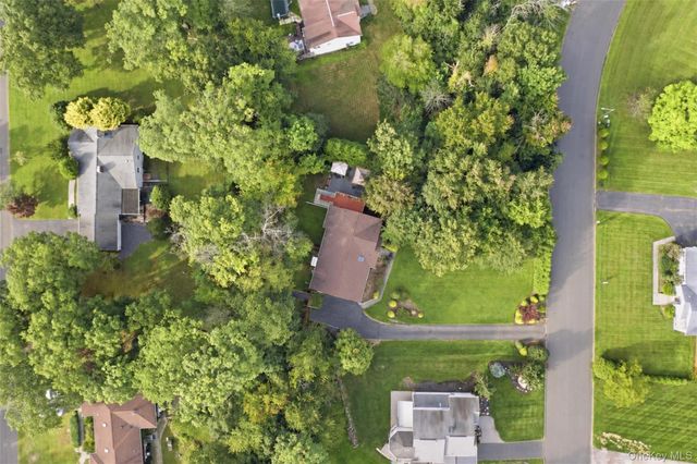 15 Aron Court, Spring Valley, NY 10977