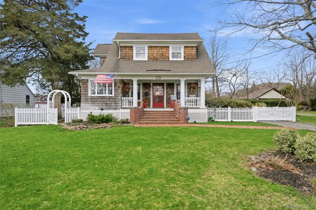 125 S Bayview Avenue, Amityville, NY 11701