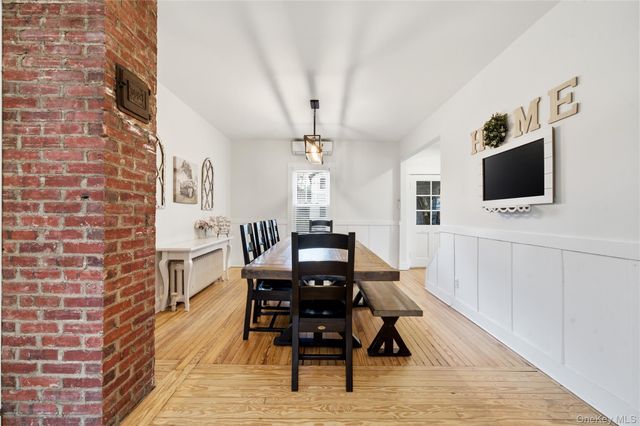 125 S Bayview Avenue, Amityville, NY 11701