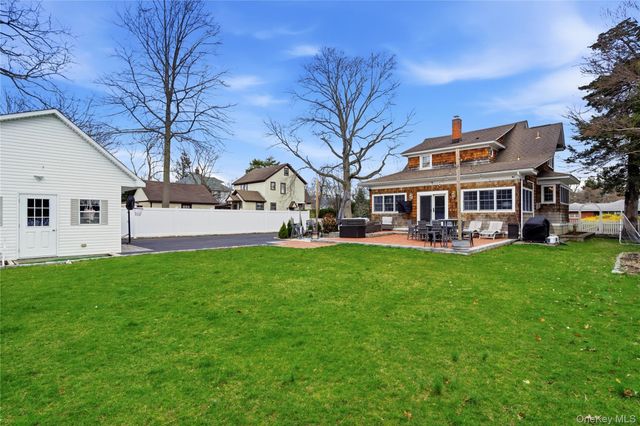 125 S Bayview Avenue, Amityville, NY 11701