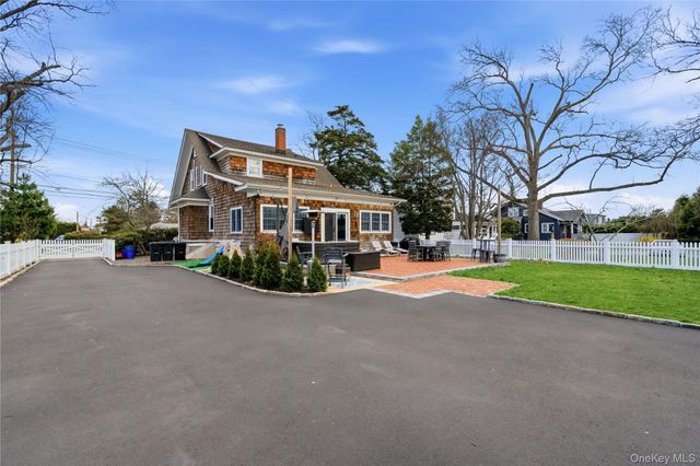 125 S Bayview Avenue, Amityville, NY 11701