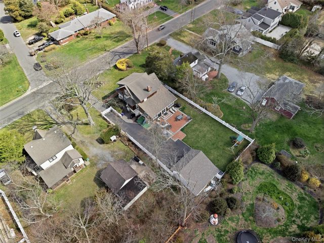 125 S Bayview Avenue, Amityville, NY 11701