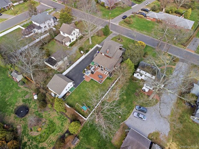 125 S Bayview Avenue, Amityville, NY 11701