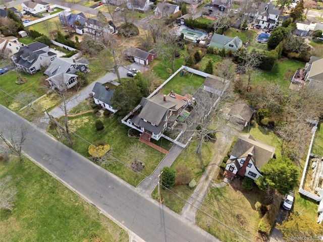 125 S Bayview Avenue, Amityville, NY 11701