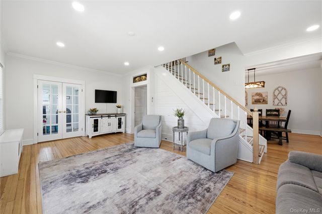 125 S Bayview Avenue, Amityville, NY 11701