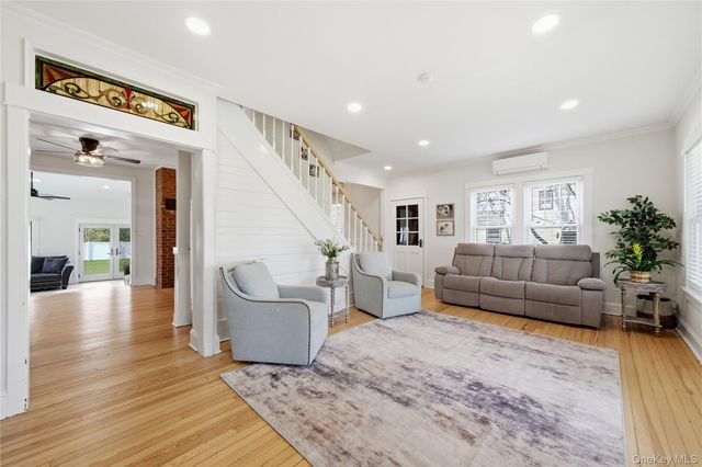 125 S Bayview Avenue, Amityville, NY 11701