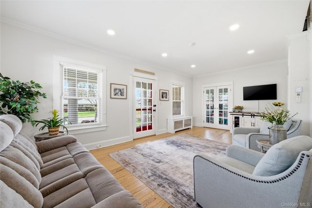 125 S Bayview Avenue, Amityville, NY 11701