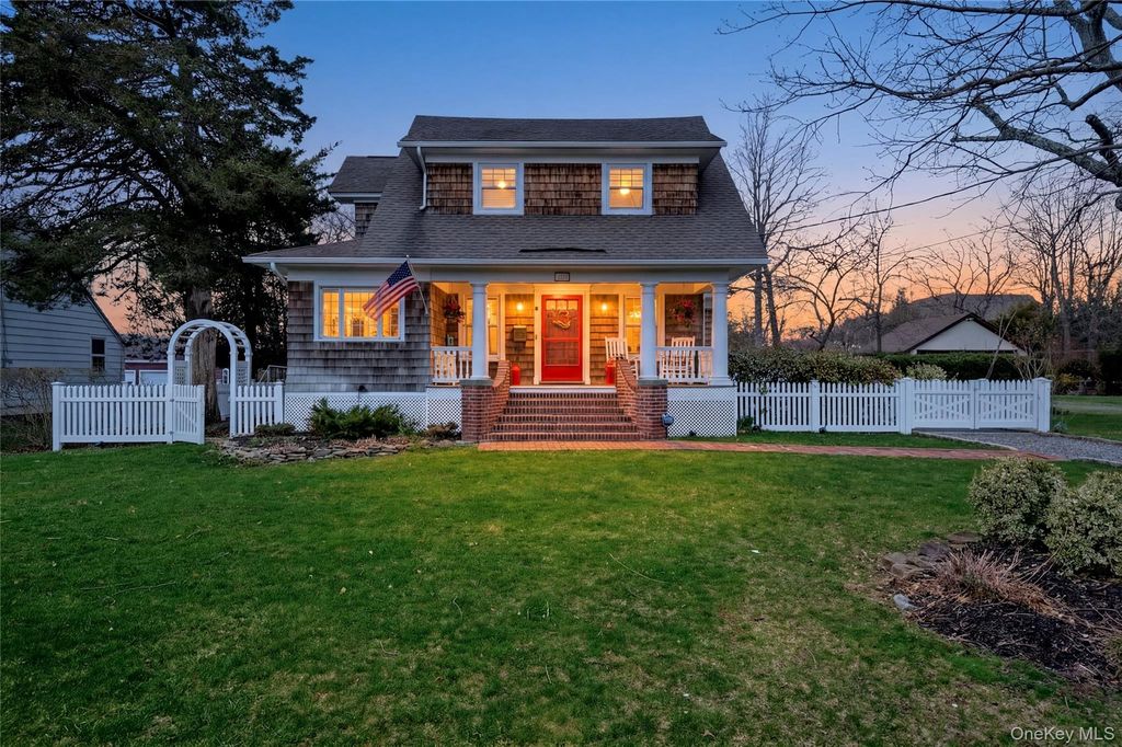 125 S Bayview Avenue, Amityville, NY 11701