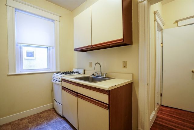 68 Woodstock Ave 4, Boston, MA 02135