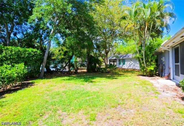 225 Georgetown BLVD, Naples, FL 34112