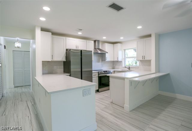 225 Georgetown BLVD, Naples, FL 34112