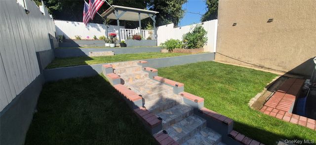 11 Van Tuyl Street, Staten Island, NY 10301
