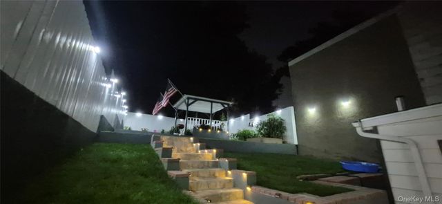 11 Van Tuyl Street, Staten Island, NY 10301