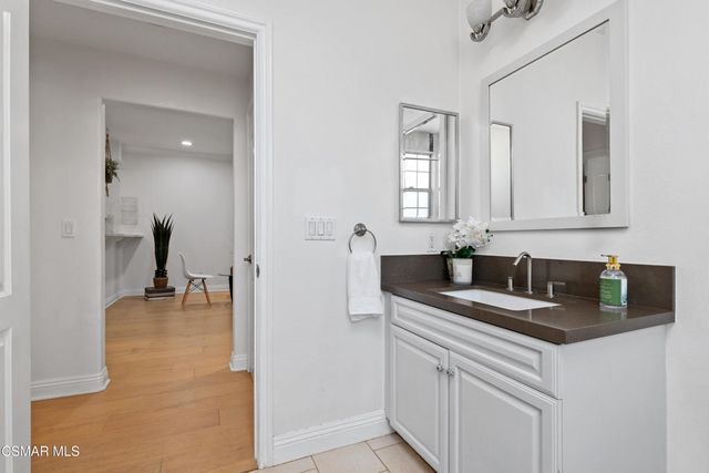 4805 Bellflower Avenue 108, North Hollywood, CA 91601