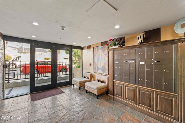 4805 Bellflower Avenue 108, North Hollywood, CA 91601