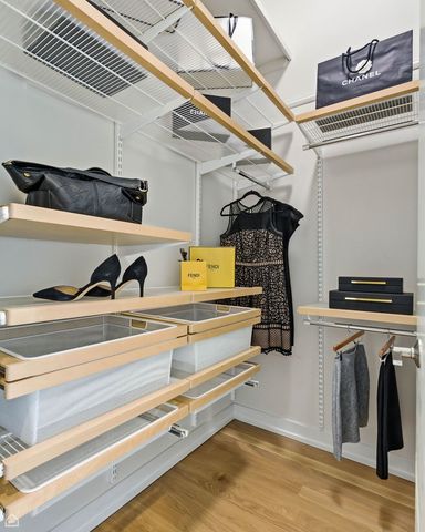 2234 W HURON Street, Chicago, IL 60612