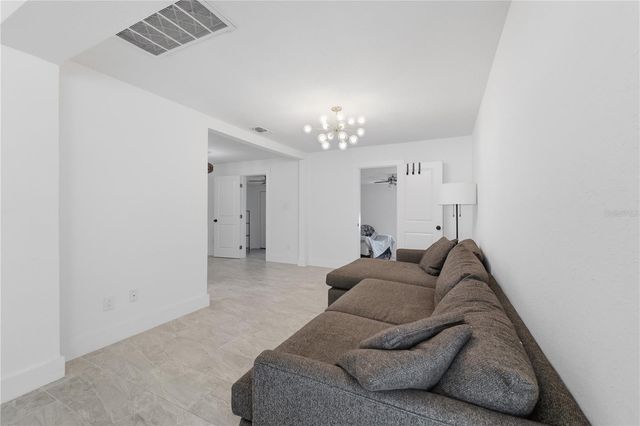 733 61ST AVENUE NE, St Petersburg, FL 33703