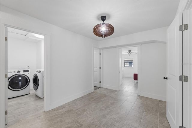 733 61ST AVENUE NE, St Petersburg, FL 33703