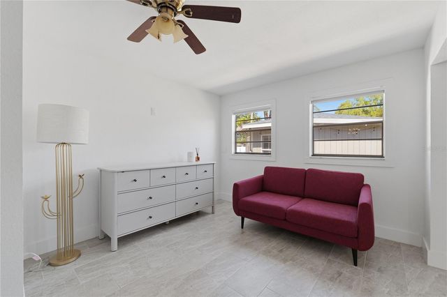 733 61ST AVENUE NE, St Petersburg, FL 33703