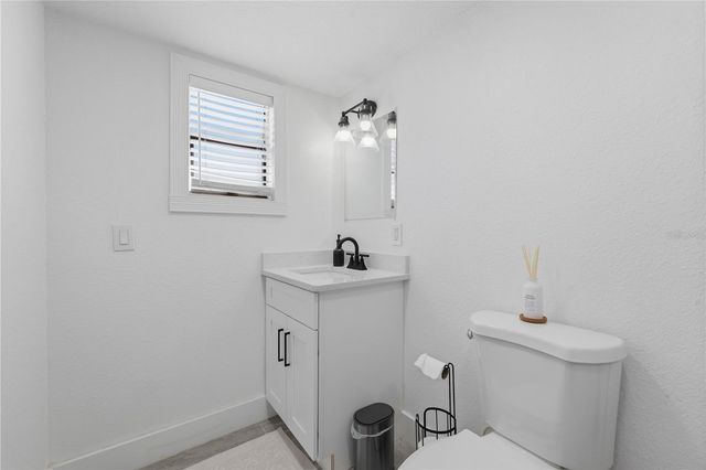 733 61ST AVENUE NE, St Petersburg, FL 33703