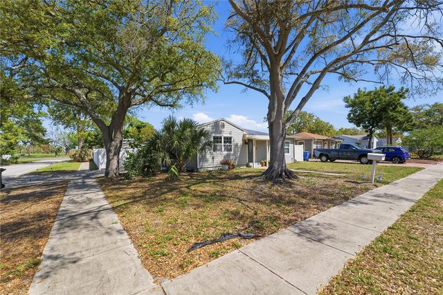 733 61ST AVENUE NE, St Petersburg, FL 33703