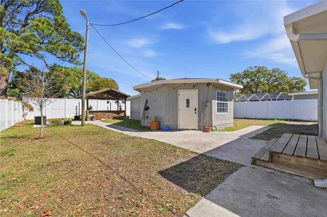 733 61ST AVENUE NE, St Petersburg, FL 33703