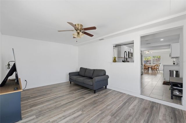 733 61ST AVENUE NE, St Petersburg, FL 33703