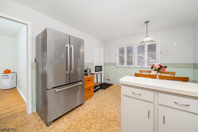58 Grant Ave, New Providence Boro, NJ 07974