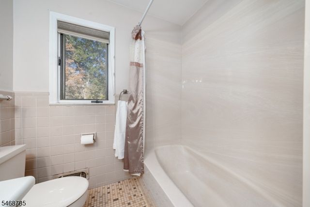 58 Grant Ave, New Providence Boro, NJ 07974