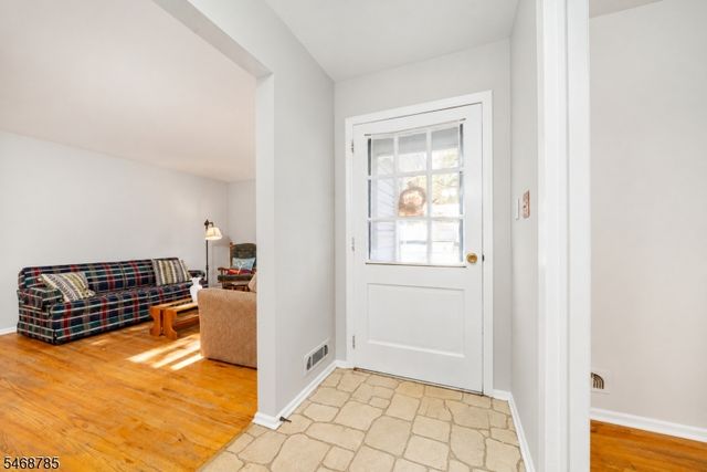 58 Grant Ave, New Providence Boro, NJ 07974