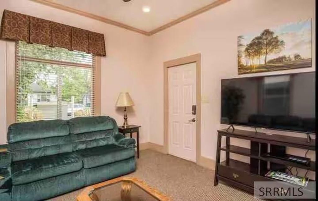 Image 4 of property listing at 936 E Center Street, Pocatello, ID 83201