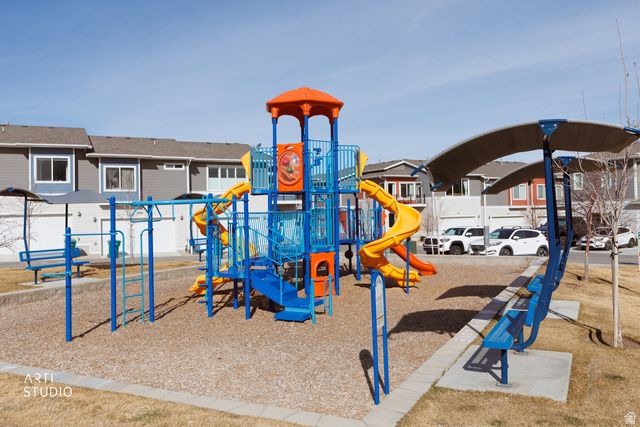 1020 W LAPIS FIELDS, Bluffdale, UT 84065