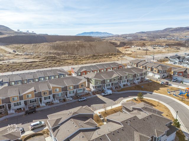 1020 W LAPIS FIELDS, Bluffdale, UT 84065