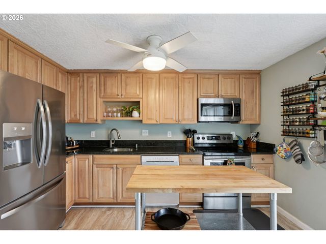2008 Ne 98TH Loop, Vancouver, WA 98664