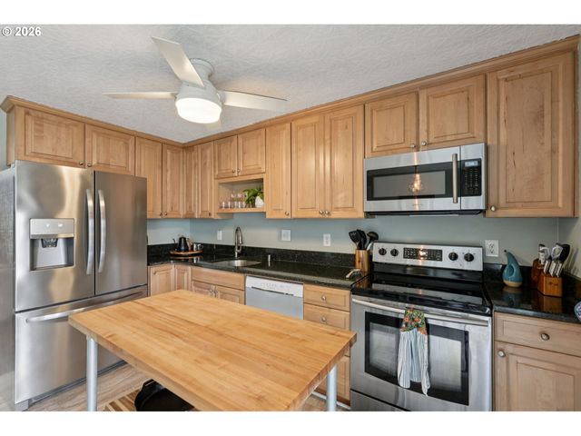 2008 Ne 98TH Loop, Vancouver, WA 98664