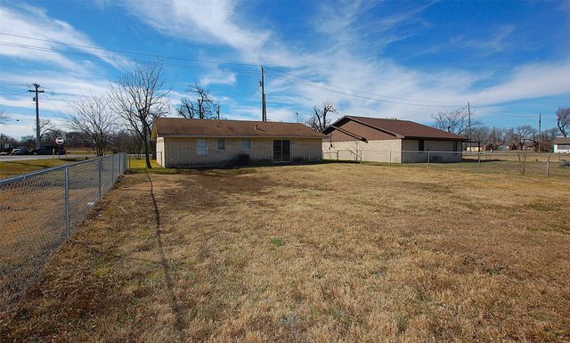 606 E Broad Street, Forney, TX 75126