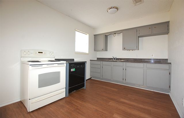 606 E Broad Street, Forney, TX 75126