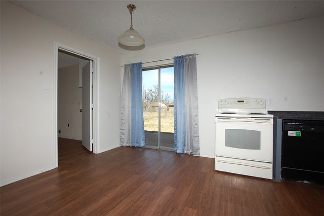 606 E Broad Street, Forney, TX 75126