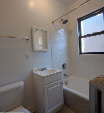 2621 N Spaulding Avenue 2E, Chicago, IL 60647