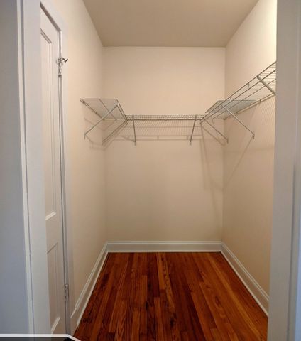 2621 N Spaulding Avenue 2E, Chicago, IL 60647
