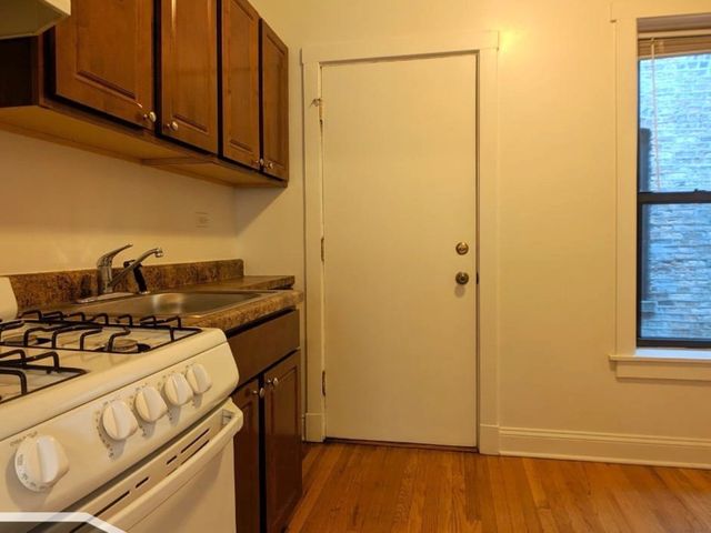 2621 N Spaulding Avenue 2E, Chicago, IL 60647