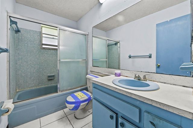 1196 SW Lake Circle, Boynton Beach, FL 33426