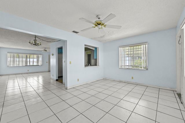 1196 SW Lake Circle, Boynton Beach, FL 33426