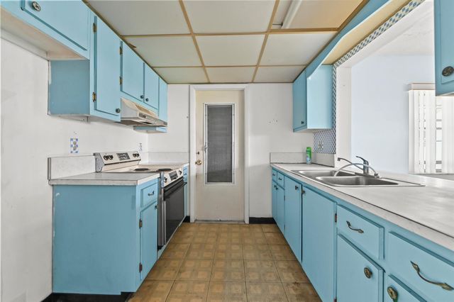1196 SW Lake Circle, Boynton Beach, FL 33426
