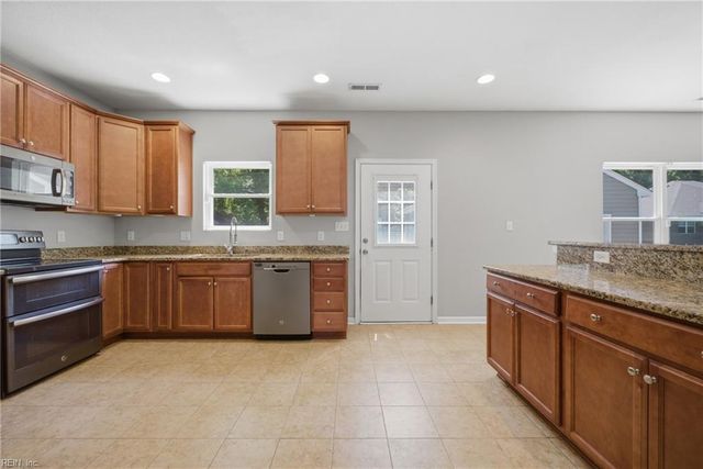 3320 Nansemond PW, Suffolk, VA 23434